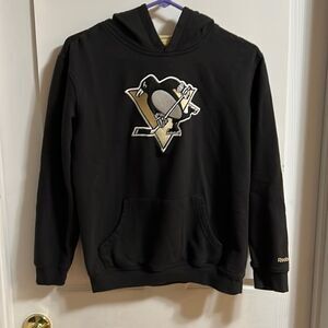 Reebok NHL youth boys size large (14/16) Pittsburgh Penquins hooded sweatshirt.